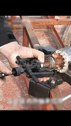 Internal and external bearing puller, bearing removal tool, universal puller, three-jaw small puller for removing wheels and bearings.