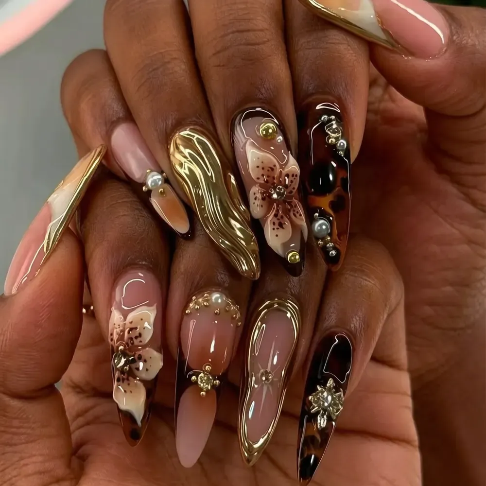Press‑on nails