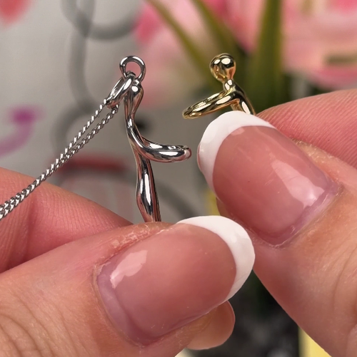 Minimalist Parent-Child Hug Necklace, Two-Tone Pendant, Unique Design, Meaningful Gift for Mother's Day Father's Day