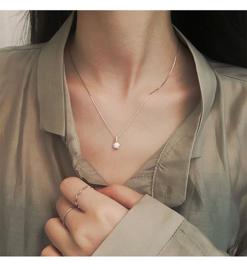 Women's Dainty Minimalist Zircon Pendant Necklace - Sparkly Cold Aesthetic, Unique Dainty Collarbone Chain