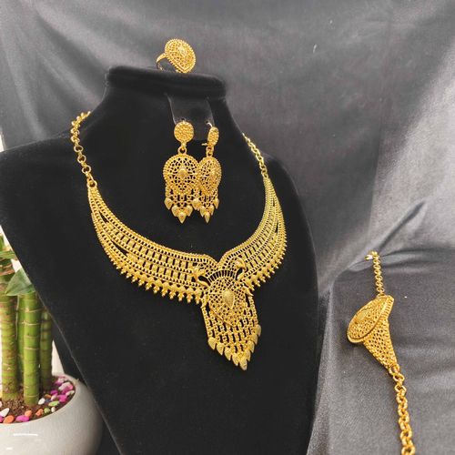Conjunto Deusa Banhado a Ouro 24K