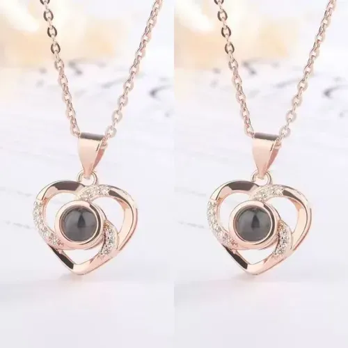 😍Conjunto de caixa de presente de colar de rosa vermelha (incluindo colar de amor, cartão postal de palavras de amor, rosa vermelha brilhante, caixa de presente de alta qualidade). Pequena caixa de presente, carregando o seu amor eterno para o seu amante, deixe o romance cheio de casa, deixe seu coração está em movimento!