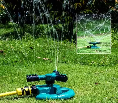 Aspersor rotativo automático de 360 ​​graus para horta. Acompanha mangueira de 10 metros.