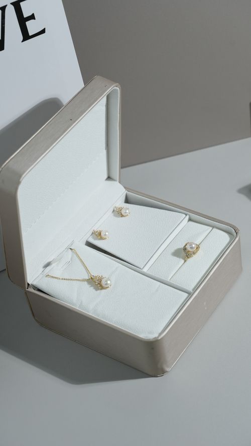 Elegant Pearl Pendant Necklace  | Timeless Beauty for Every Occasion