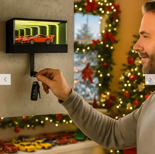 Infinity Garage Keychain(Random car model)