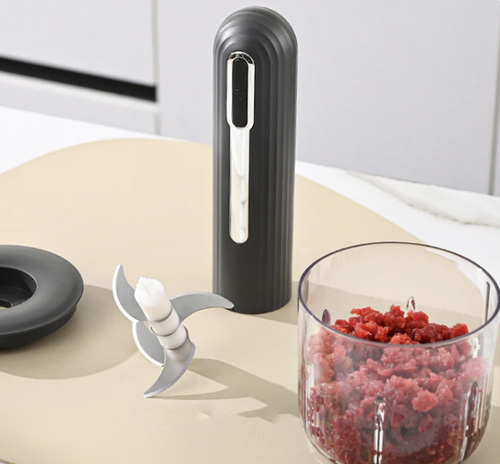 🥩 LIMITED TIME 50% OFF! ✨ Home Use Wireless Electric Meat Grinder - 2L Capacity with 3 Grinding Plates & USB Charging for Fresh Minced Meat 🔌🍖