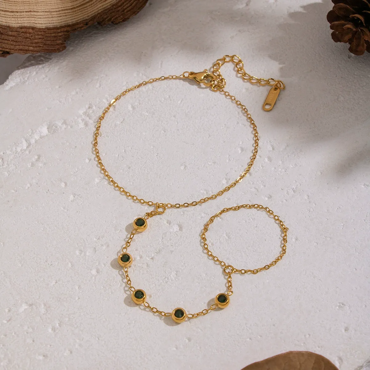 Bestselling 5-Green-Zircon Knuckle Ring  Finger Chain - Vacuum Plated 18K Gold Stainless Steel