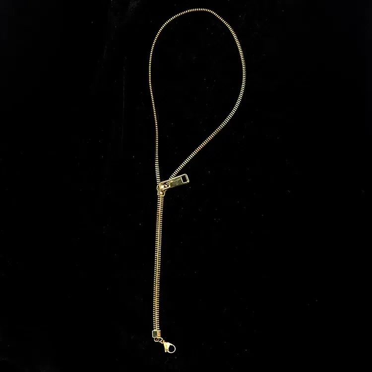 Niche Designer Double-Way Zipper Collarbone Necklace  New Couple's Luxury Minimalist Statement Layered Chain Collar