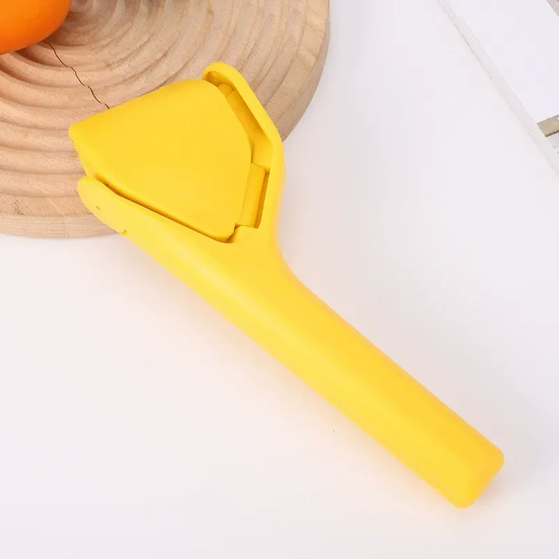 Lemon Juicer, Household Fruit Juice Press, Portable Manual Lemon Squeezer