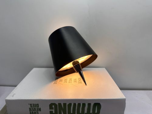 LED Bottle Charging Table Lamp - RGB Bar Recessed Mood Light Creative Restaurant Night Light with Bottle-Shaped Lamp Head