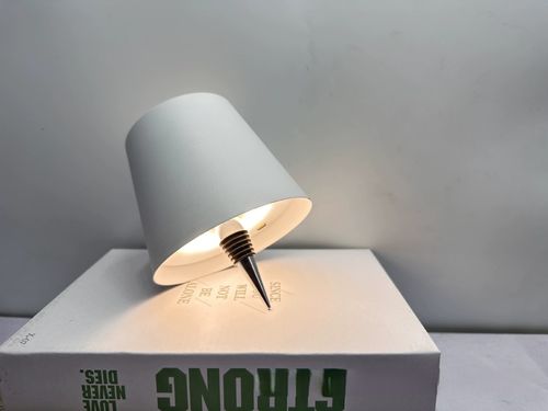 LED Bottle Charging Table Lamp - RGB Bar Recessed Mood Light Creative Restaurant Night Light with Bottle-Shaped Lamp Head