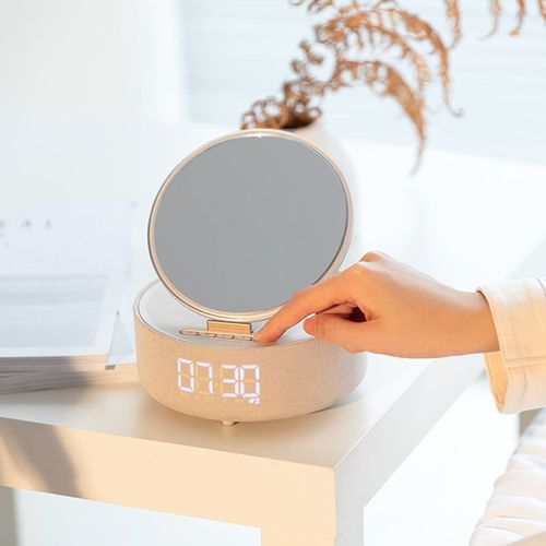 Smart Makeup Mirror with Bluetooth Audio and Alarm Clock Function