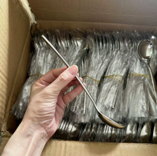 Stainless Steel Spoon, Heavy-Duty Dinner Spoon, Food-Grade Metal Table Spoon for Home, Kitchen & Restaurant Use