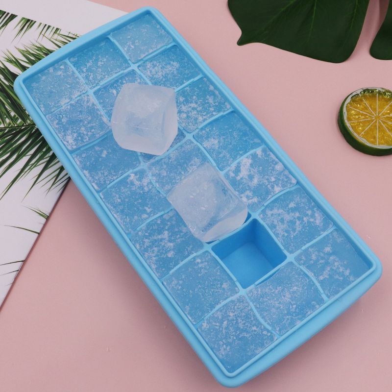 High Quality 15 Holes Removable Stackable Silicone Ice Cube Trays Molds with Lid for Freezer