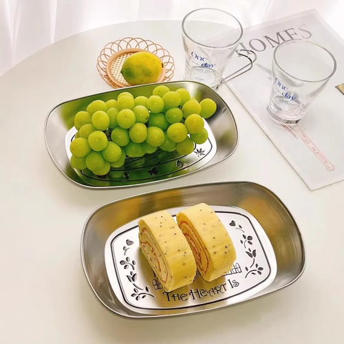 4-Pack Tinplate Trays with Retro Engraved Patterns