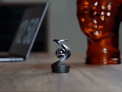 💐This Week's Special – 49% OFF💐 Gravity-defying Kinetic Desk Toy