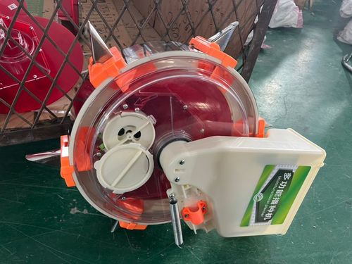 Handheld seeder