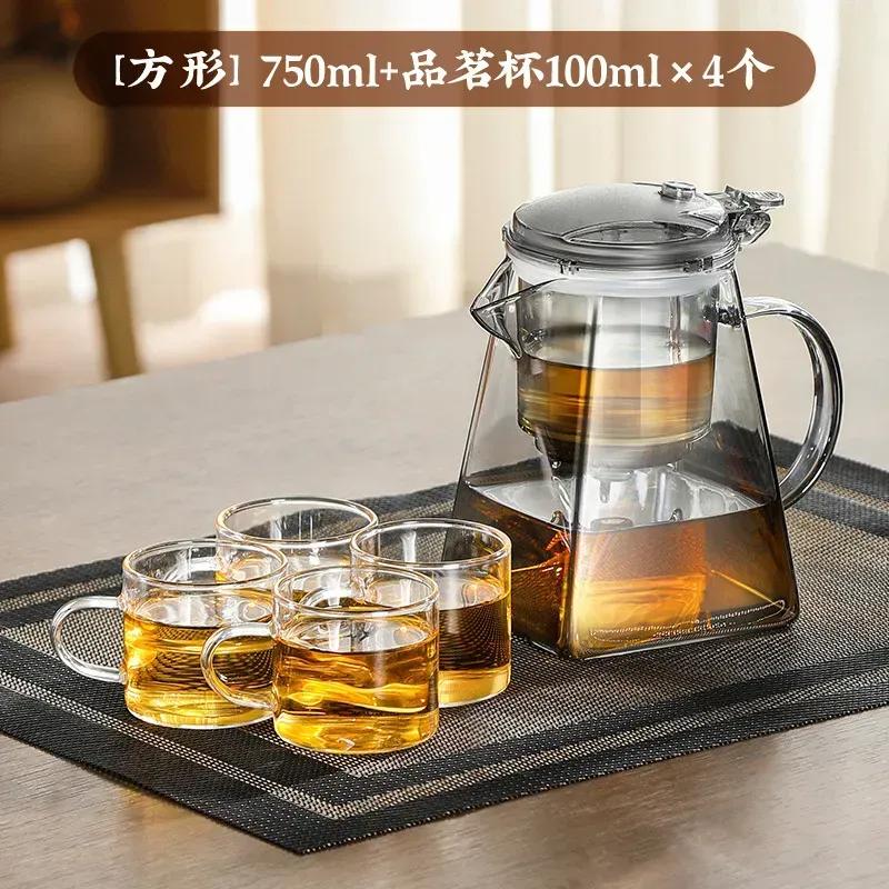 Tea filter with tea water separation function