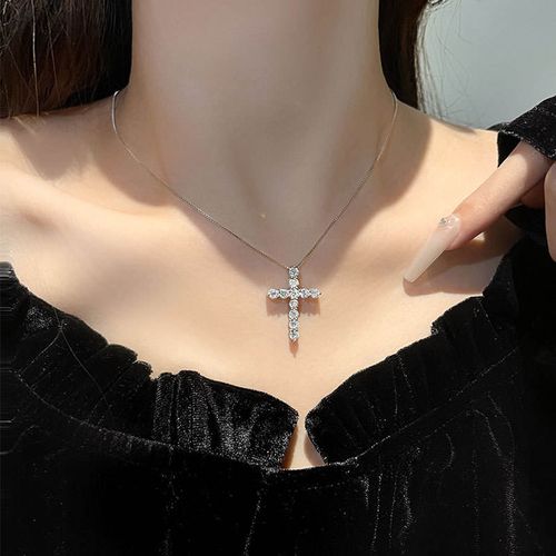 Full diamond cross pendant necklace