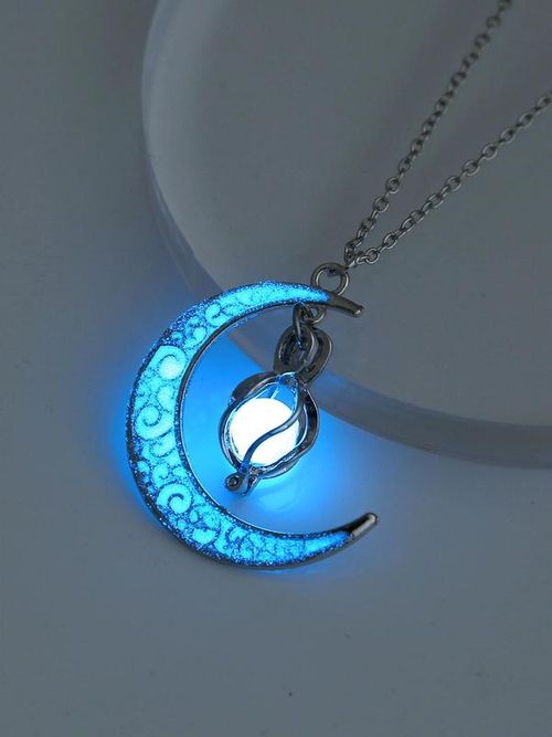 Women's Glow in The Dark Moon Pendant Necklace, Adjustable Necklace, Fashion Accessories As Gift without Box