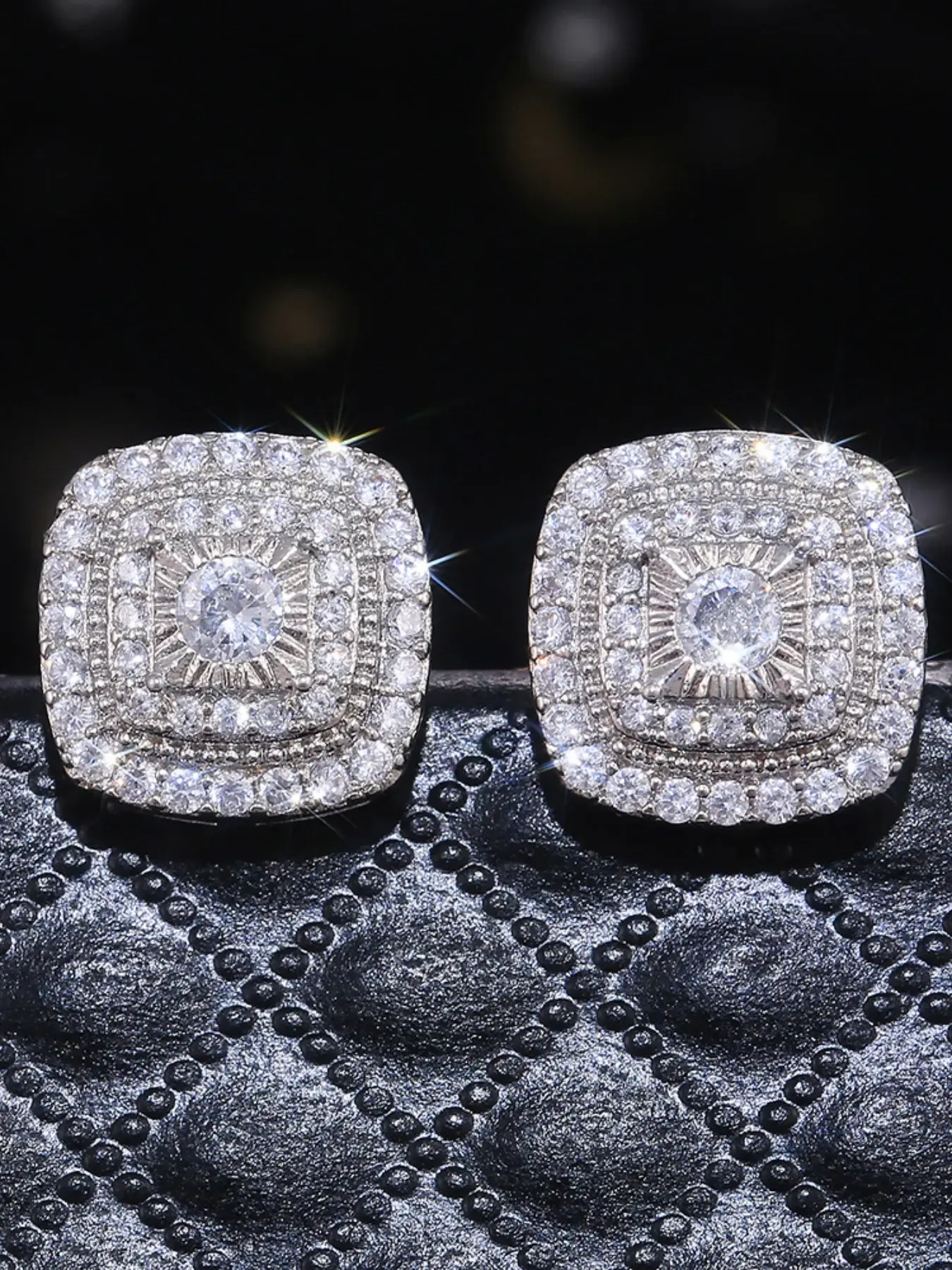 Fashion Hip Hop Synthetic Zirconia Geometric Square Stud Earrings, Unisex Trendy Jewelry for Women and Men, High Quality Sparkling Daily Wear Accessories