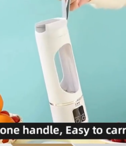 Mini size, big power! One-touch start for quick ice crushing and juice extraction. Portable and rechargeable design to brighten your healthy life.