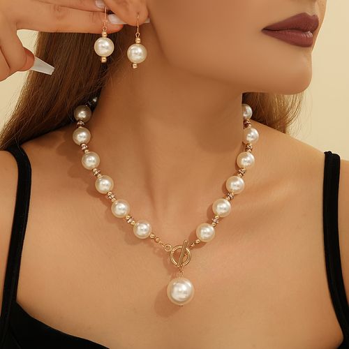 Aura Pearl Collection: Statement Earring and Necklace Set for Effortless Grace