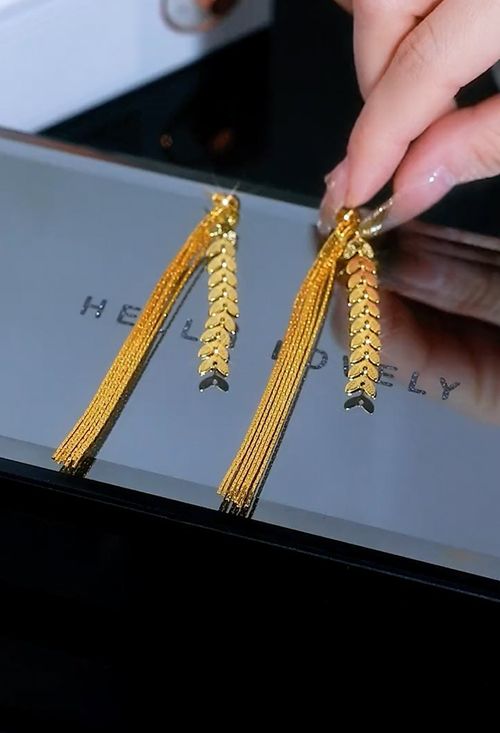 Fashionable women's gold earrings, metal wheat spike long tassel earrings