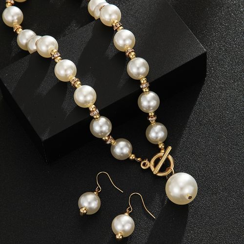 Aura Pearl Collection: Statement Earring and Necklace Set for Effortless Grace