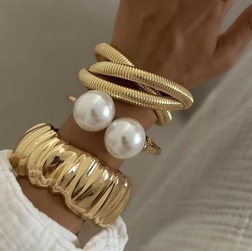 New trendy creative hot-pick bracelet, women's hip-hop heavy metal punk open wide cuff bracelet jewelry.