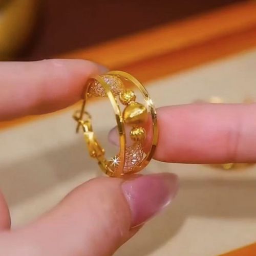 Creative & Personalized New-style Light Luxury Fashionable Hollow Mesh Hoop Huggie Earrings, Light Luxury Style, Fashionable & Versatile