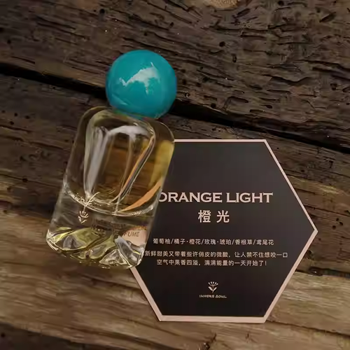 雲南小眾香水女士持久淡香香水女士香水小眾香水香水女生日禮物