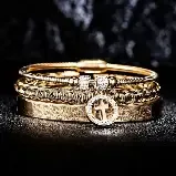 Conjunto de três pulseiras