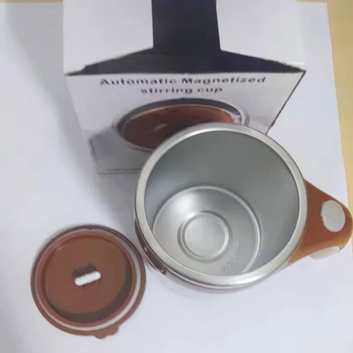 Caneca de Café com Mistura Magnética Automática