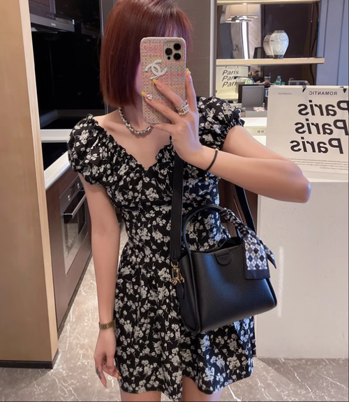 手提包包女2025新款夏季小衆水桶包通勤百搭單肩斜挎包流行女包