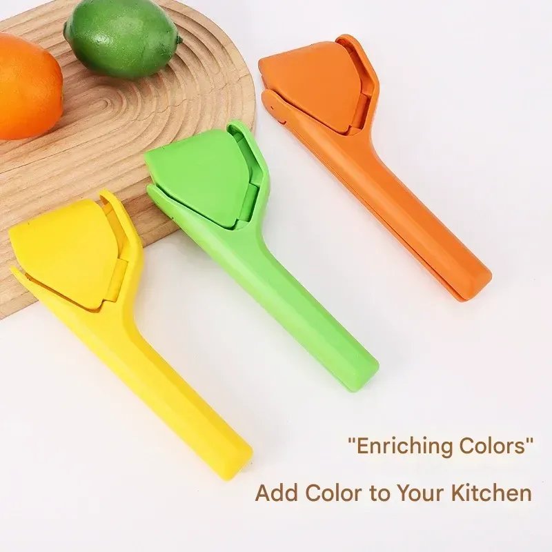 Lemon Juicer, Household Fruit Juice Press, Portable Manual Lemon Squeezer