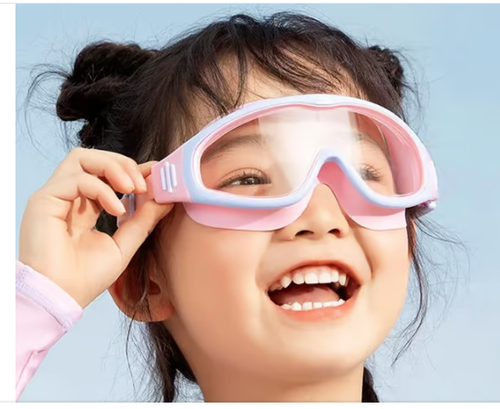 Swimming goggles