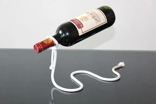 Fashionable red wine bottle holder suspended iron rope wine rack ornament