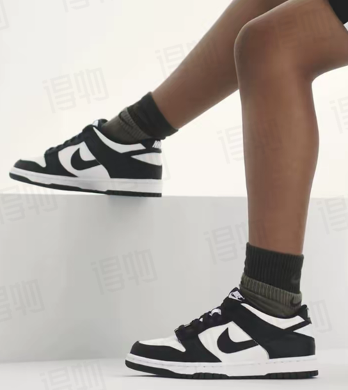 Comfortable and versatile wear-resistant low-top sneakers for men and women