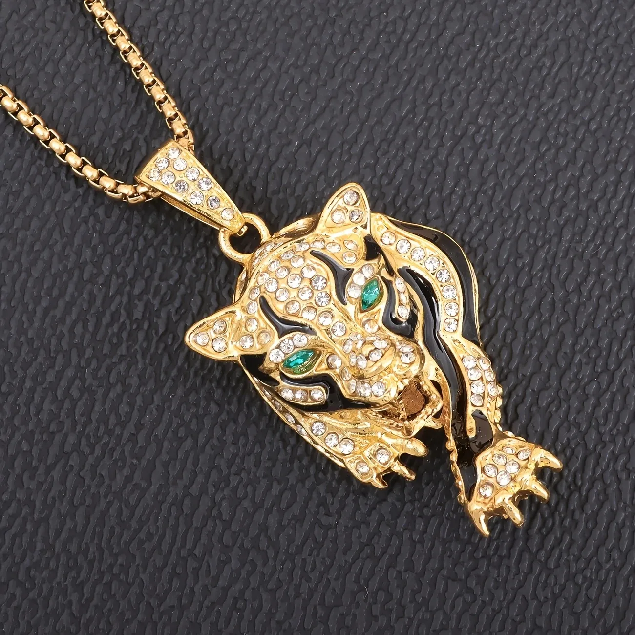 23 Diamond Tiger Head Pendant Necklace