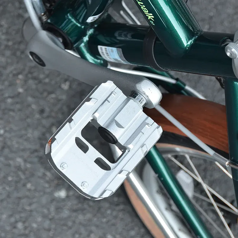 Bicycle Folding Pedal Mountain Bike Universal Aluminum Alloy Bearing Non-Slip Pedal
