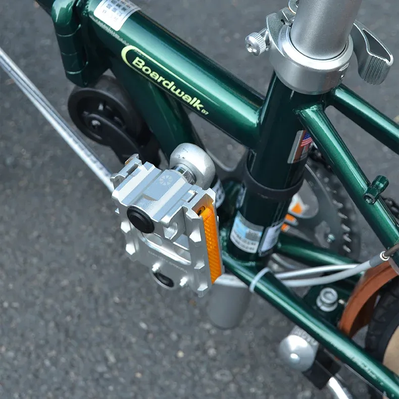 Bicycle Folding Pedal Mountain Bike Universal Aluminum Alloy Bearing Non-Slip Pedal