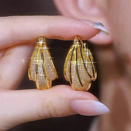 High-End Fashion Hollow-Out Mesh Circle Huggie Earrings | Unique Design, Elegant & Statement-Making, Light Luxury Style