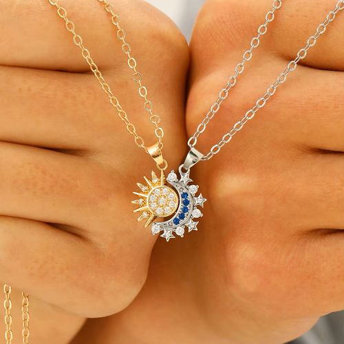 2Pcs Magnetic Couple Matching Necklaces for Women Men Fashion Sun Moon Pendant Couple Necklaces Set Jewelry