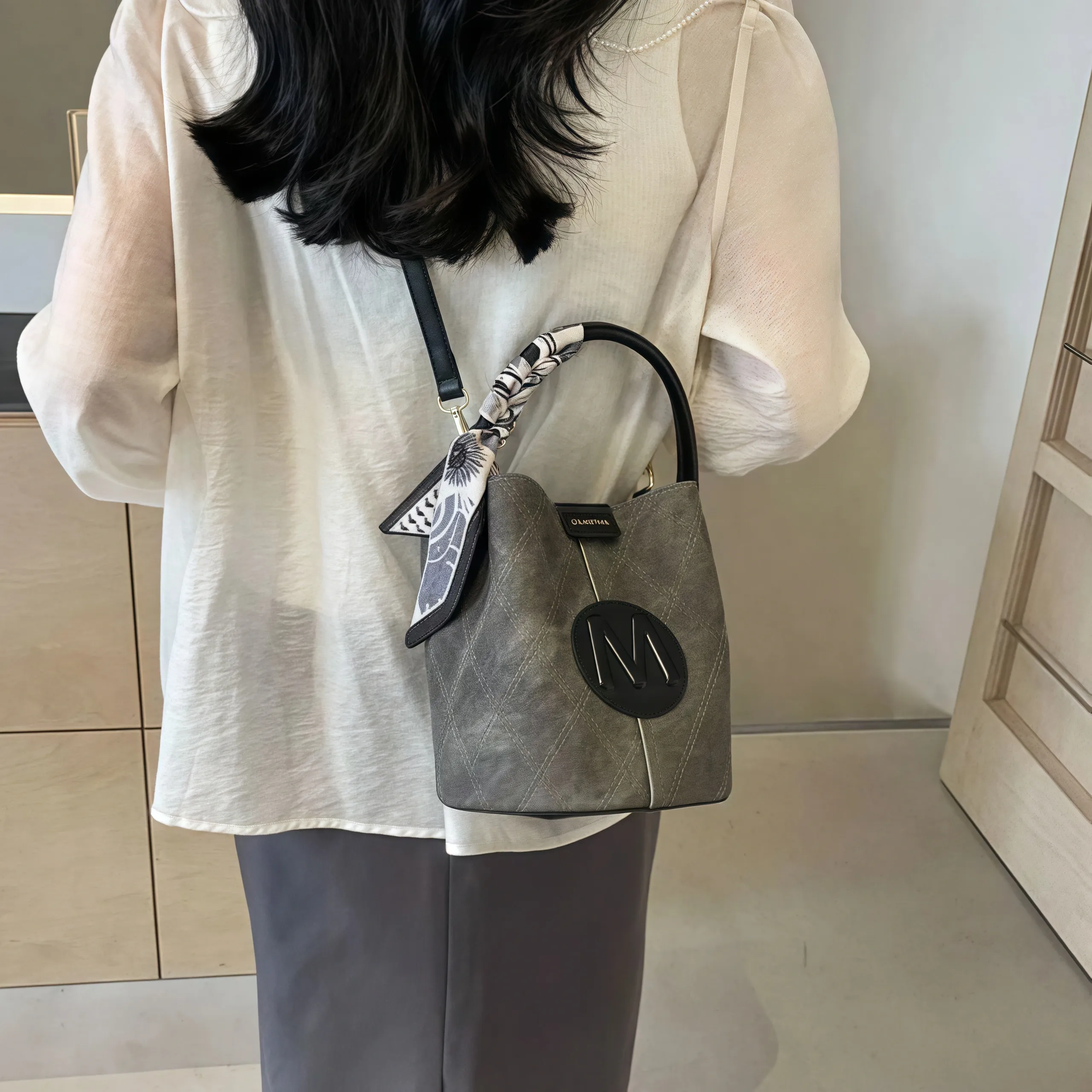 🔥2282 avaliações positivas— 👜Bolsa Balde de Luxo 2025 — Moda em alta 🎀, versátil para ombro | crossbody | na mão ✨🛍️, várias combinações para realçar seu estilo! 💎✨