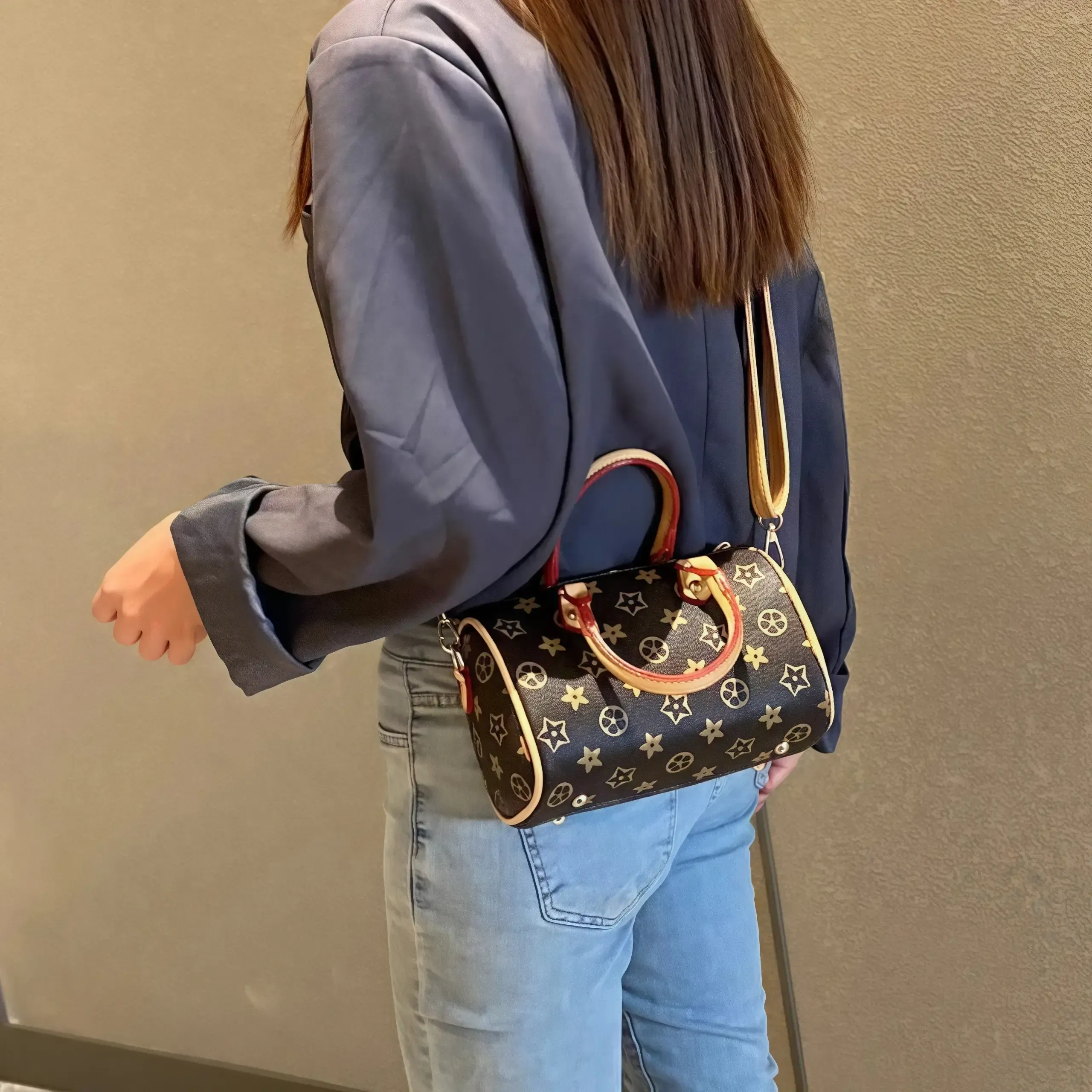 🔥2025 Nova Bolsa de Luxo Estampada – Ombro ou Tiracolo, Porta-Telemóvel e Moedas 👜✨