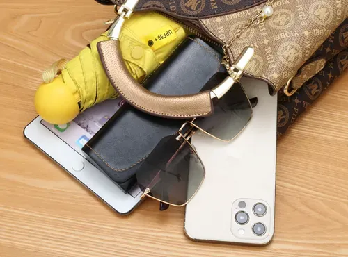 🔥 Lançamento 2025 | Bolsa de Luxo Feminina | Elegância Estampada | Bolsa de Ombro & Crossbody Fashion | Design Exclusivo | Alta Qualidade | Perfeita para Presentes | Moda Feminina Angola | Bolsa Estilosa e Versátil | Tendência 2025 | Estoque Limitado | Entrega em Luanda