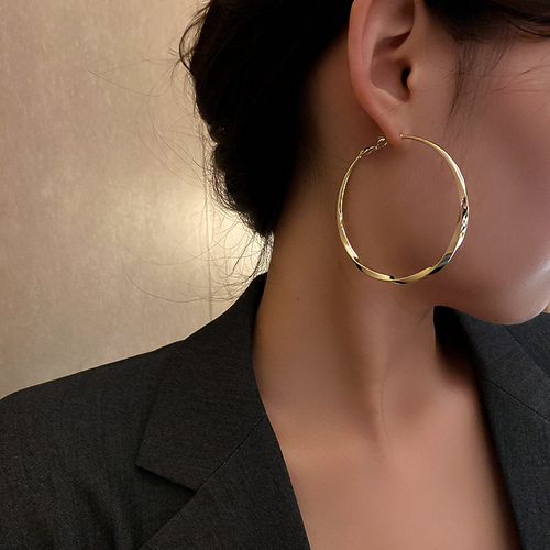Vintage 2025 New Simple Gold Plated Chunky Earrings Big Circle Dangle Hoop Earrings Fancy Jewelry Round Women Earring