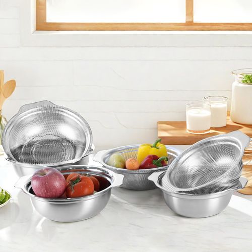 Stainless Steel Colander for Kitchen, 2.5QT Rice Washer Strainer with Mixing Bowl, Colander Bowl Set with Microporous for Washing Rice, Pasta, Spaghetti, Fruits, Dishwasher Safe