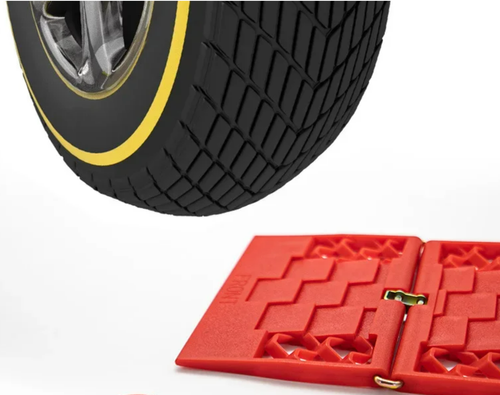 Essential 2pcs Collapsible Tire Traction Pads Reliable Car Escape Device for All Terrain Obstacles Snow Ice Mud Sand